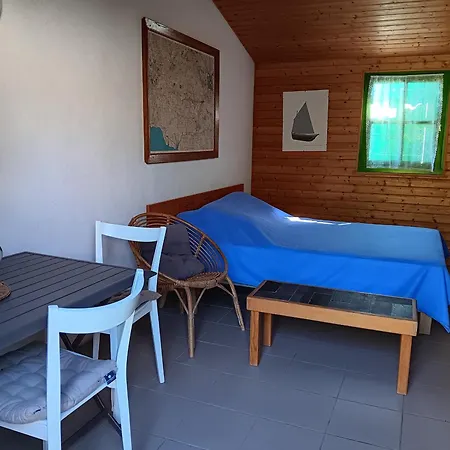 Hébergement de vacances Petite Maison à 500m De La Plage, 300m Du Centre – Idéale Pour à Pied! - Fr-1-476-5 *