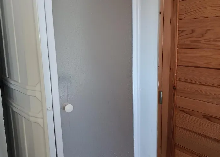 Petite Maison à 500m De La Plage, 300m Du Centre – Idéale Pour à Pied! - Fr-1-476-5