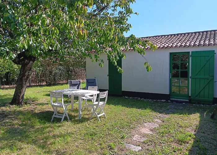 Petite Maison à 500m De La Plage, 300m Du Centre – Idéale Pour à Pied! - Fr-1-476-5 *